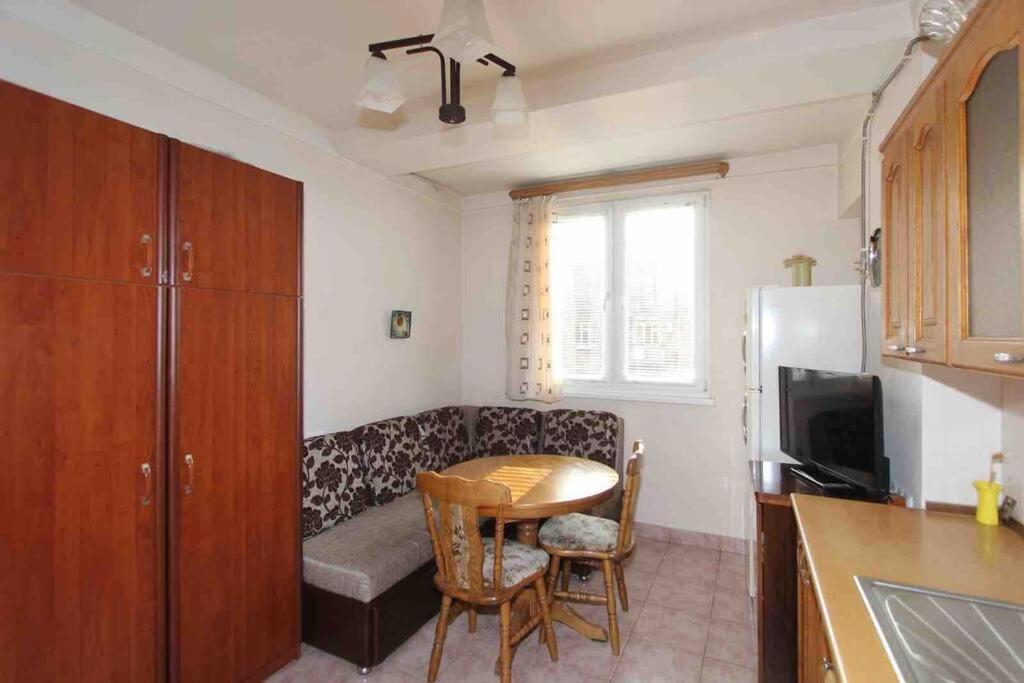 Cozy Apartment In The Center Of Ереван Экстерьер фото